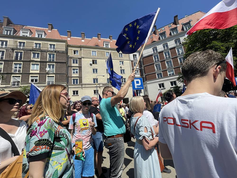 Polonya'da son yılların en büyük siyasi protestosu 6